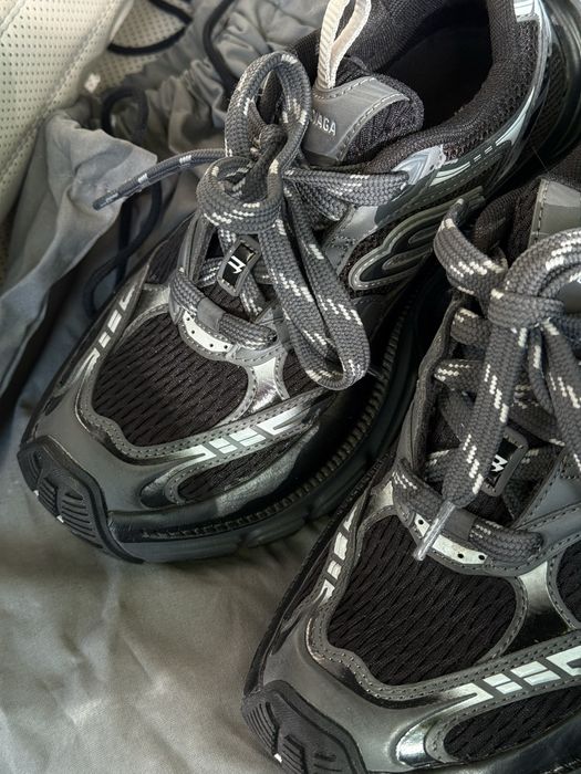 Продам Balenciaga 6xl