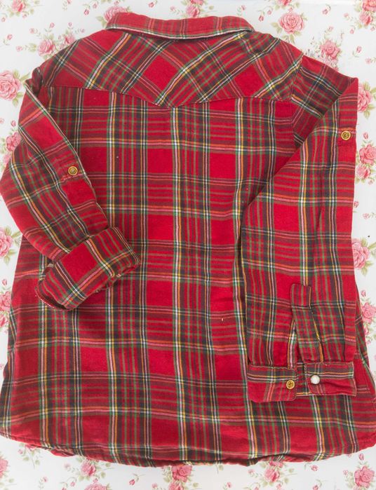 Lote de 2 camisas 5-6 anos (110-118 cm) menina