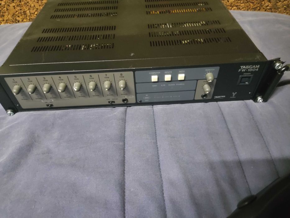 Vendo TASCAM FW-1804