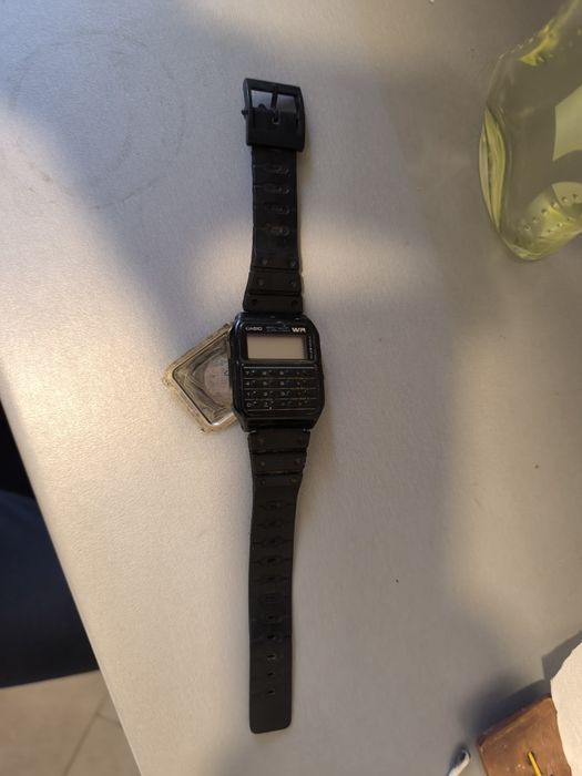 Zegarek Casio z kalkulatorem