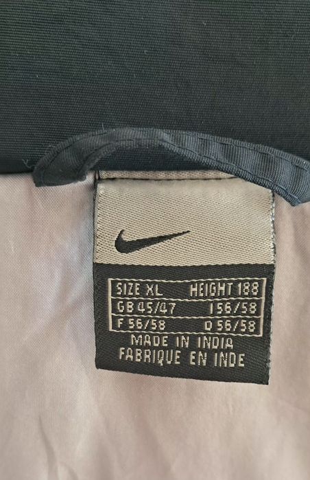 Blusão de inverno de homem na marca Nike