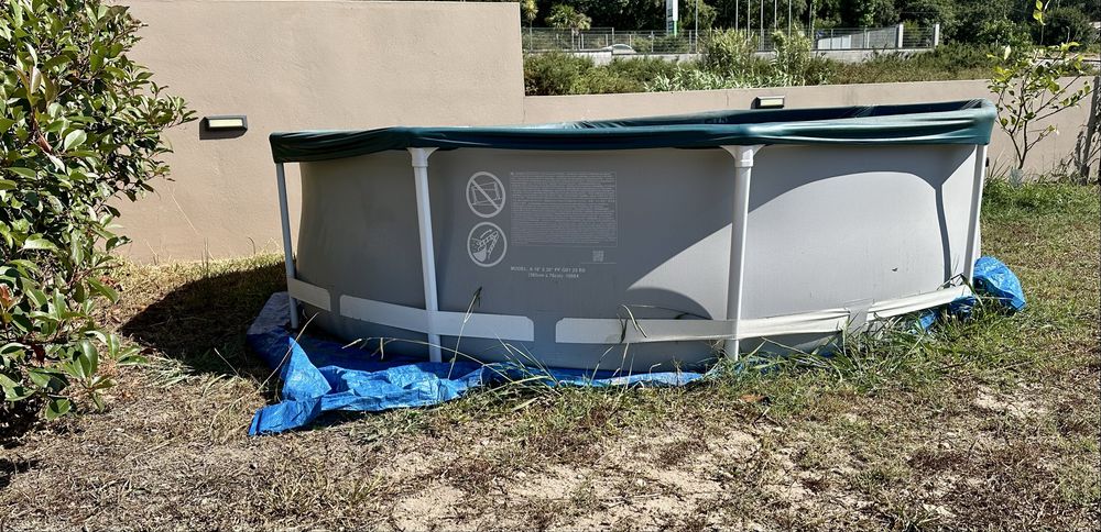 Piscina Intex Tubular — Completa (proteção solo + capa + bomba)