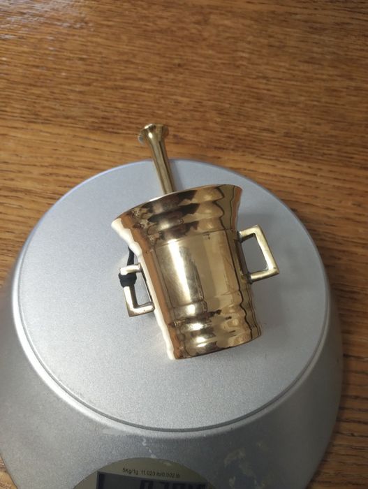 Stary moździerz mosiezny