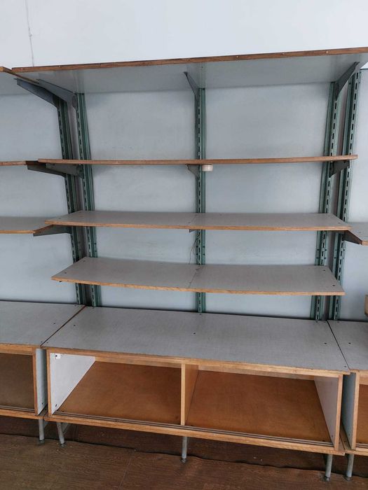 Oddam solidne regały sklepowe- REZERWACJA DO SOBOTY