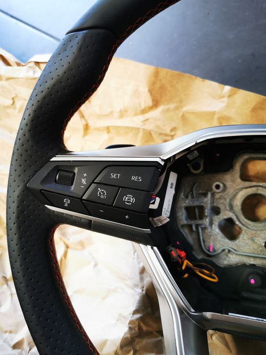 Volante seat Fr igual a novo