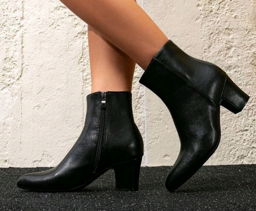Botki czarne do kostki. Eleganckie. Nowe. Polecam.