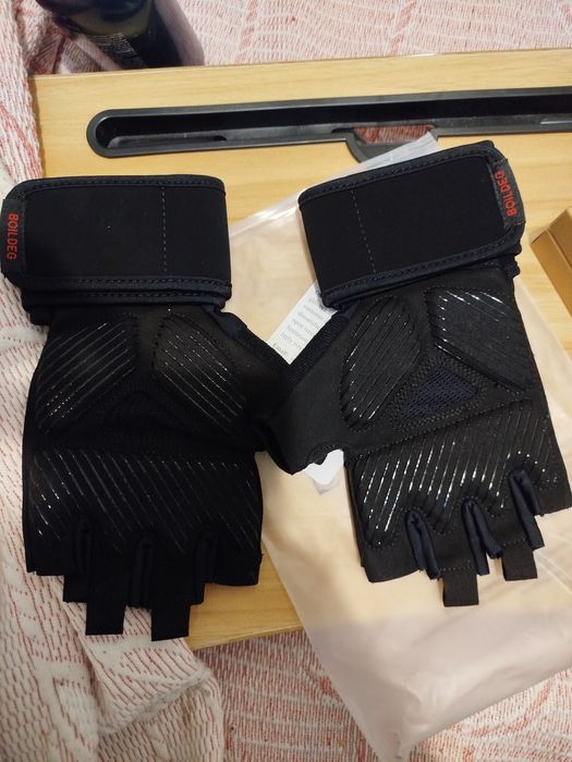 Luvas para  desporto novas