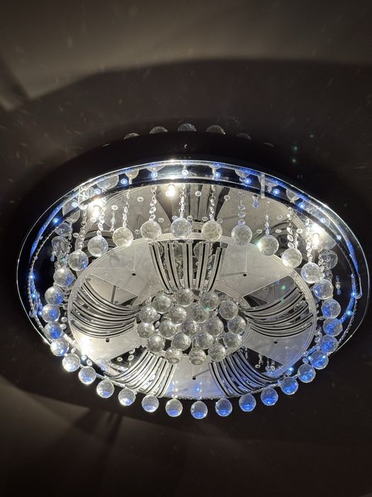 Люстра шикарна на пульте