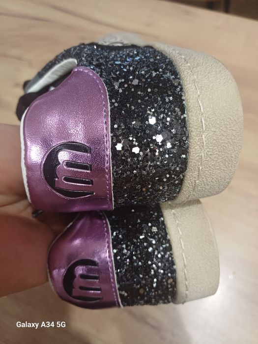 Buty sportowe sneakers błyszczące nowe 38 mtng