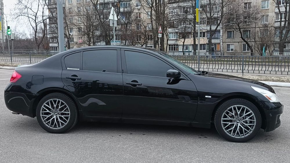 Продам Infinity G35