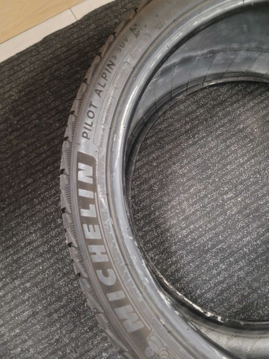 opony Michelin 295/35/21