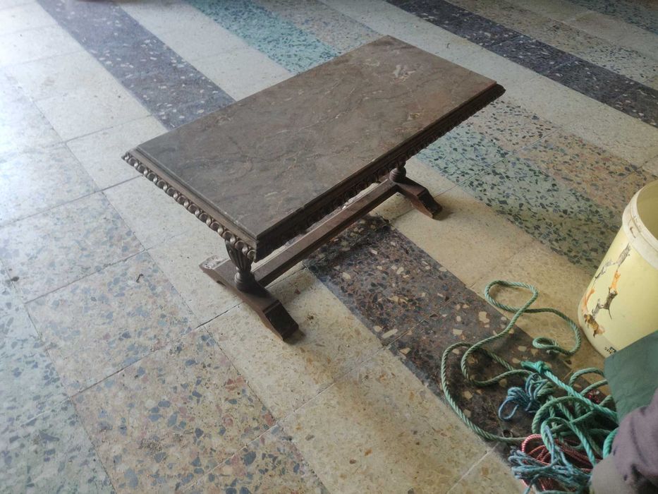 Mesa de centro pequena