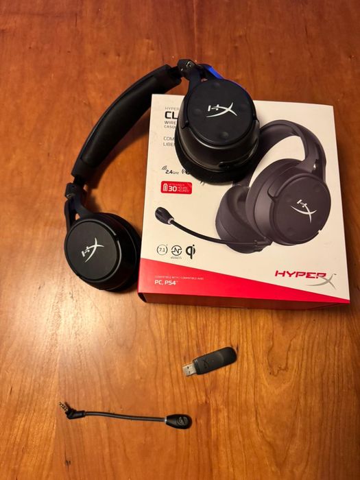 HyperX Cloud Flight S/Headset Gaming Wireless (PC/PS4/PS5) como novo.