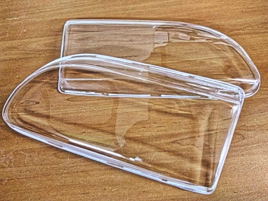 Прозорі/поліровані пластикові на фари скло фар Vito T4 Audi A6C4 A100