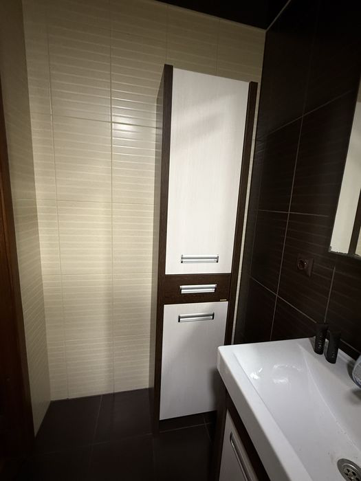 Пенал у ванну кімнату