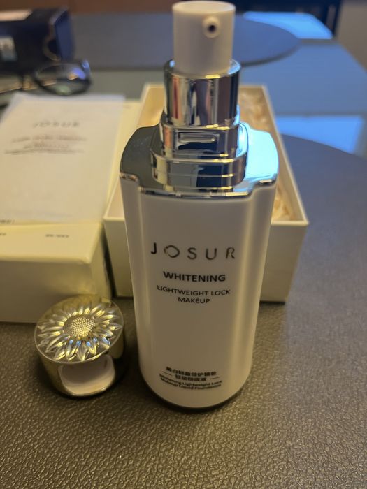 Josur podkład kryjący naturalny z SPF50 nowy