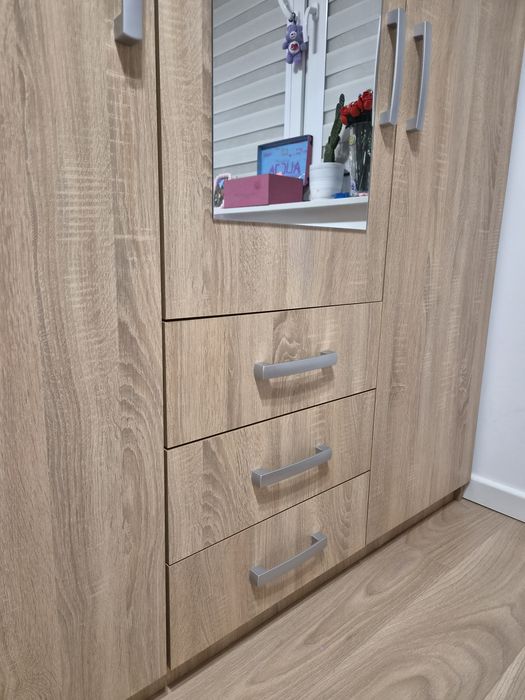 Szafa 150x200 z lustrem