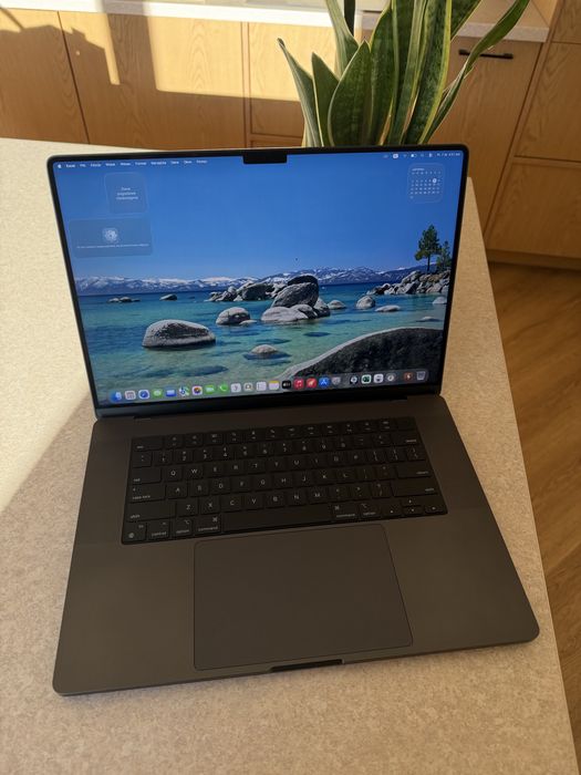 Apple MacBook Pro 16” M3 Max / 36 GB RAM / 1 TB SSD
