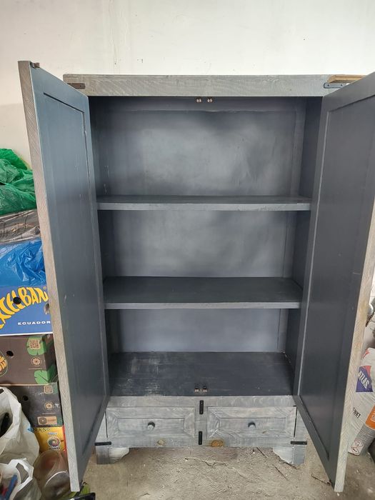 Piękna unikatowa szafa