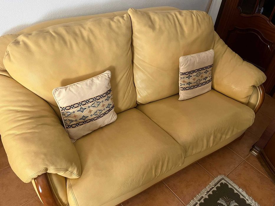 Conjunto de 3 sofás de pele