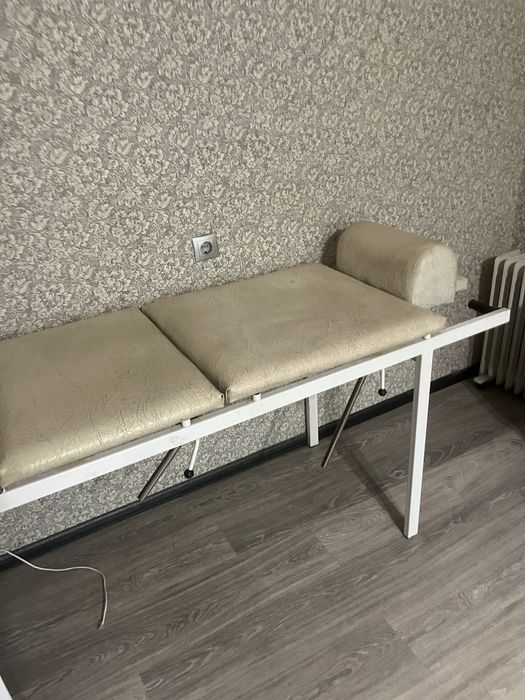 Самовывоз из Винницы. Продам массажный  стол.