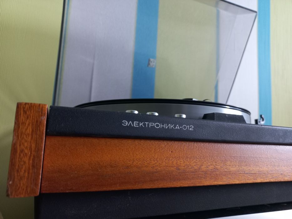 Проигрыватель Электроника 012
