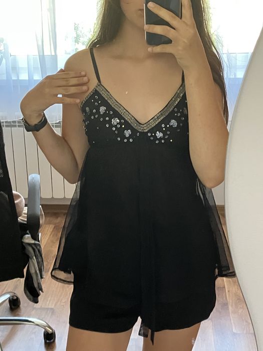 czarna bluzka na ramiączkach z cekinami S atmosphere