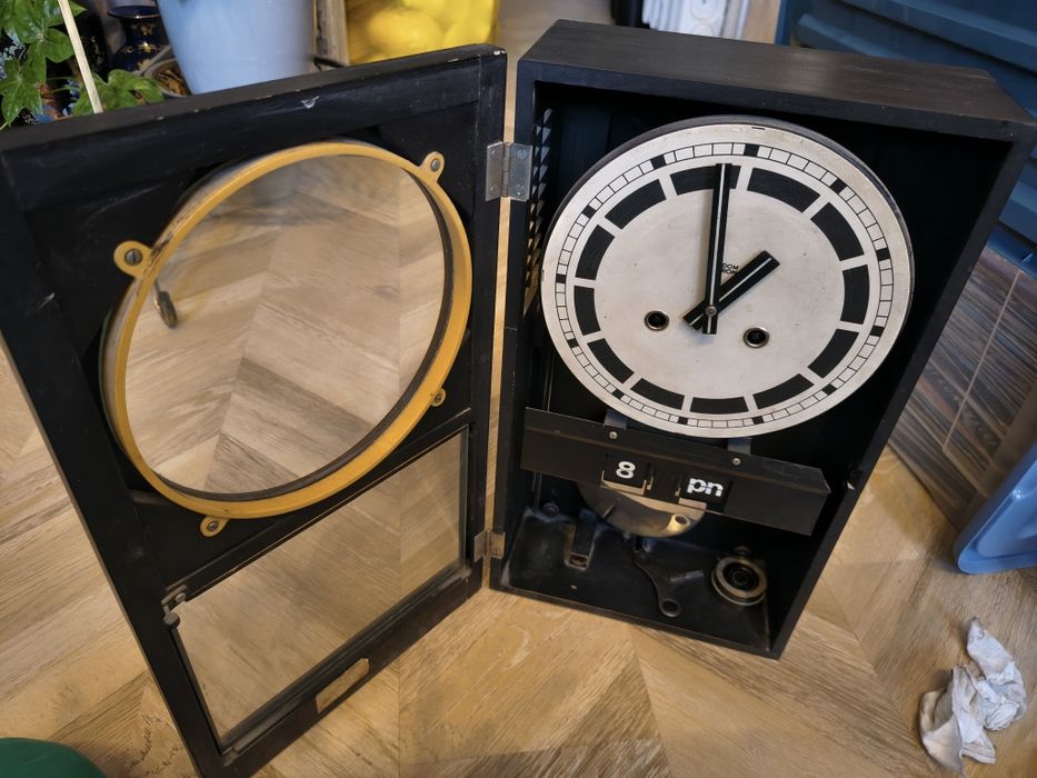 Zegar ścienny Metron z 1976