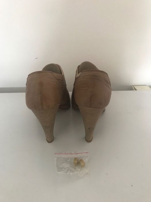 Sapatos Castanhos Camel Nº 37 como NOVOS