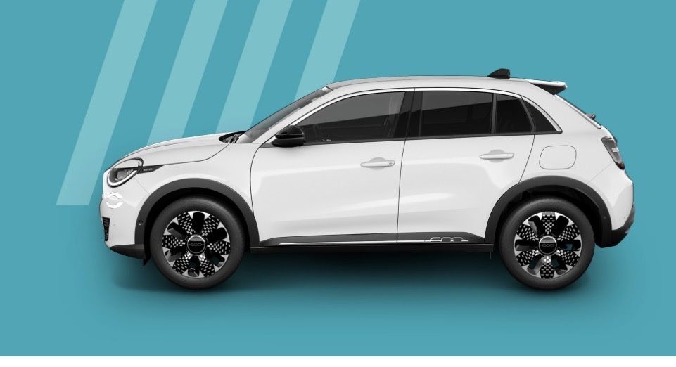Fiat 600 La Prima 1.2 Hybrid 145hp DCT (Oct 2025) – Only 2,740 km – 5-Year Warranty