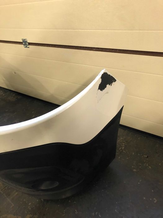 Zderzak przedni renault trafic III