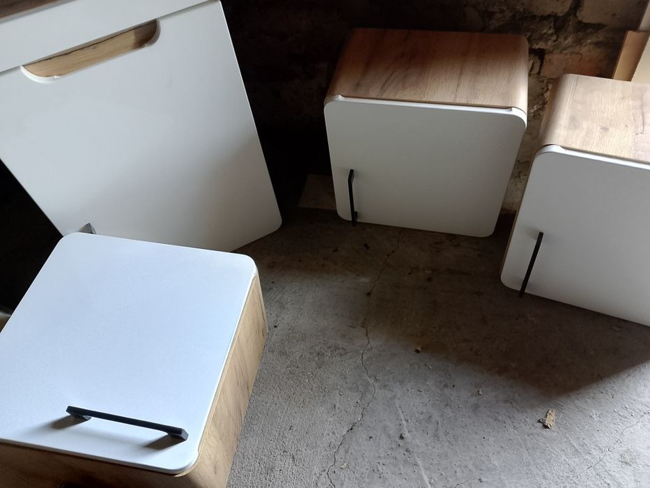 Zestaw szafek łazienkowych