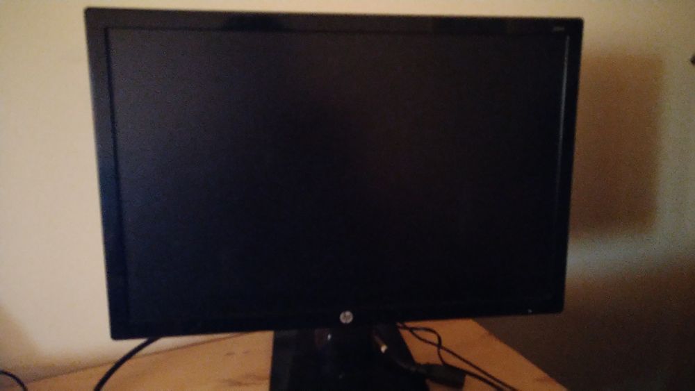 Monitor HP 20kd 19.5" - Avariado