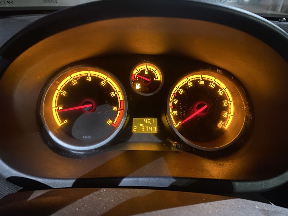 Opel corsa 1.2 2009r