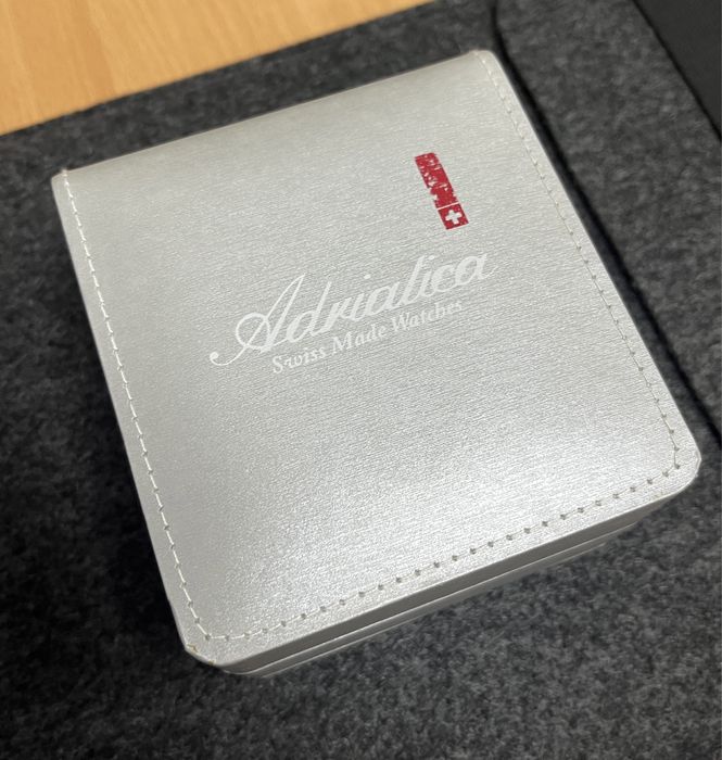 Наручний годинник Adriatica 1243.F06.2