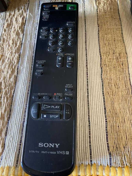 Leitor / Gravador VHS SONY TriLogic c/ Comando