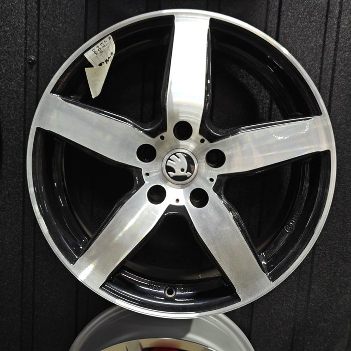 Диски R17 5*112 Volkswagen Passat audi  A6  skoda