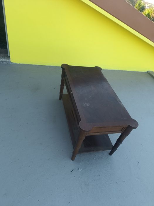 Mesa de sentro vintage