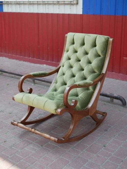 Крісло  качалка  та пуф  Відпочинкове крісло  Крісло для відпочинку