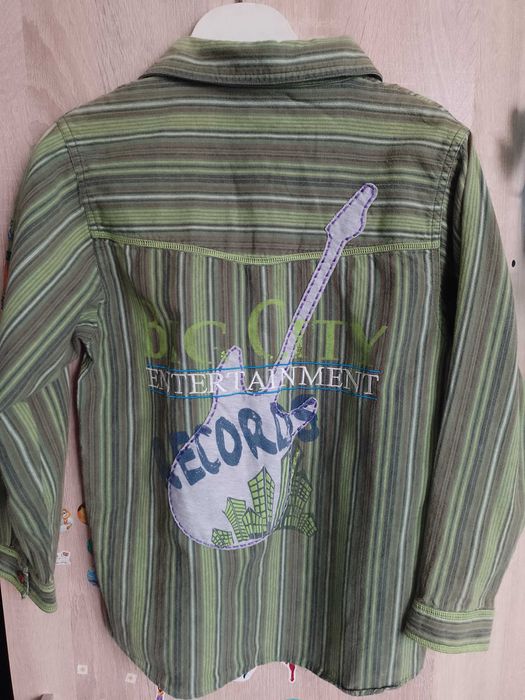 Koszula rockowa chłopięca z kołnierzykiem