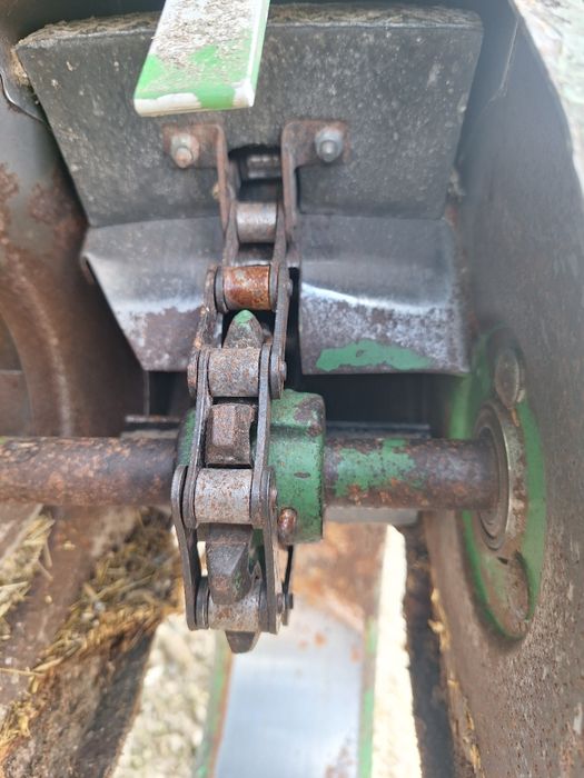 Комбайн зернозбиральний John Deere 1055 4.2 м