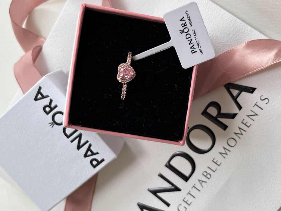Каблучка з серцем Пандора рожеве сердечко Pandora
