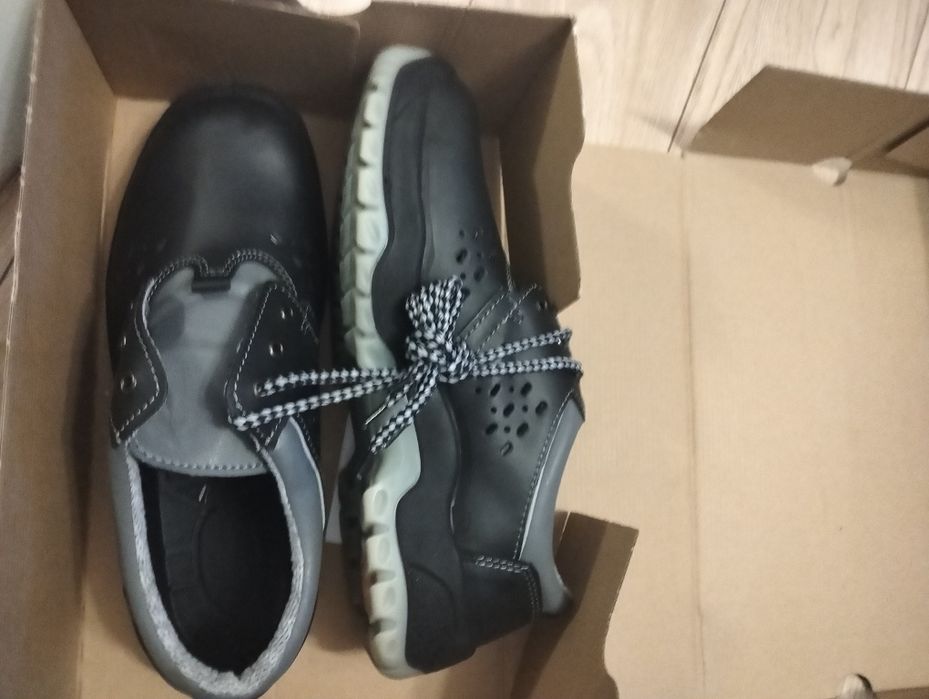 Buty robocze nowe polskie rozmiar 43