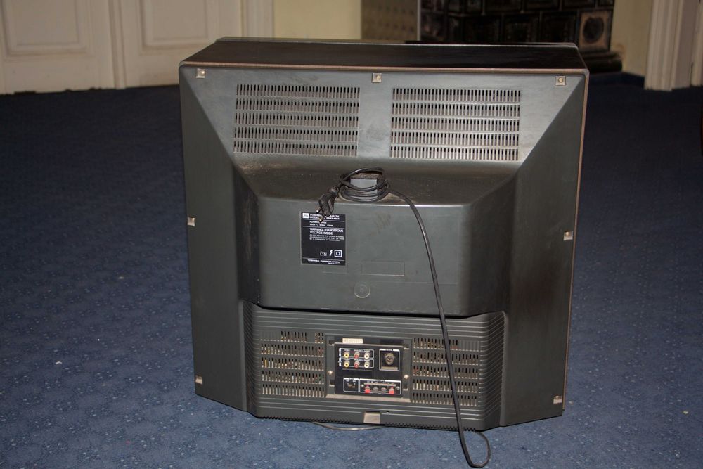 TV 