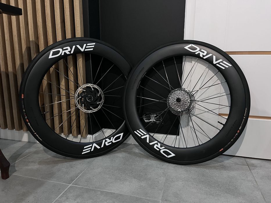 Koła karbonowe Elitewheels Drive 65D Sram