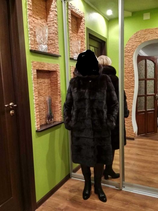 Продам норковую шубу