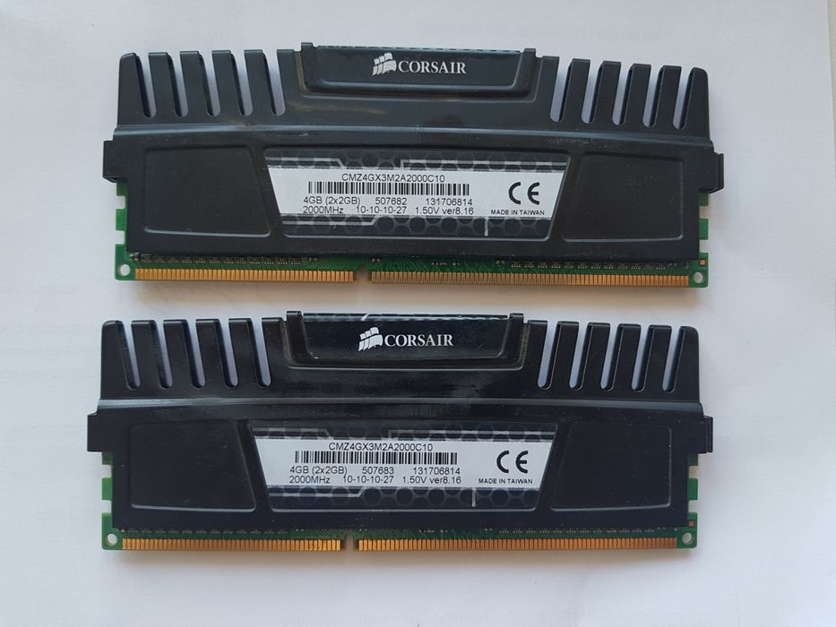 Топовая ОЗУ Corsair DDR3 2000MHz 4GB(2x2gb)