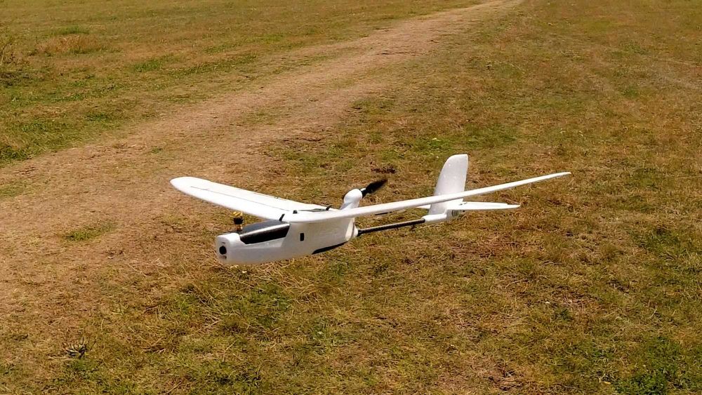 ZOHD Drift  FPV самолет планер