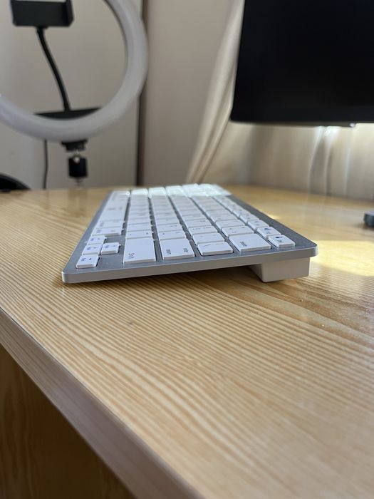 Teclado PT Portátil Bluetooth Slim