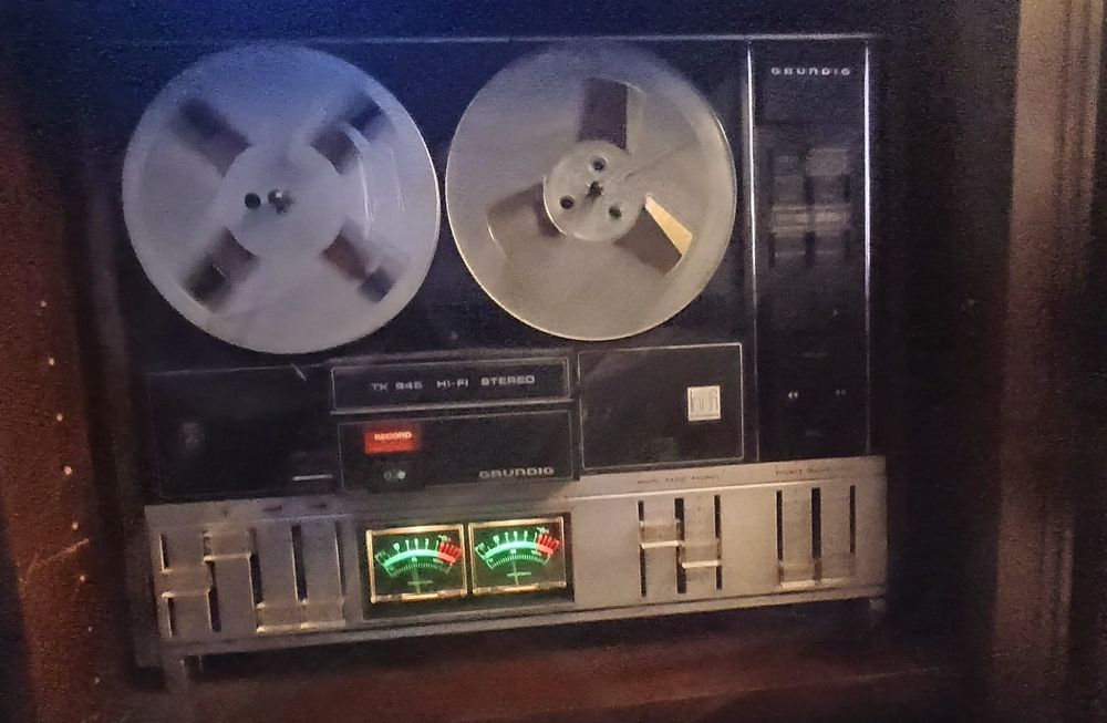 Grundig TK 845 szpulowy do Twojego pokoju odsłuchowego.
